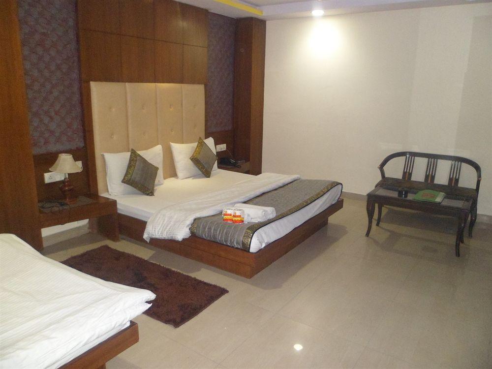 ניו דלהי Hotel Shelton מראה חיצוני תמונה