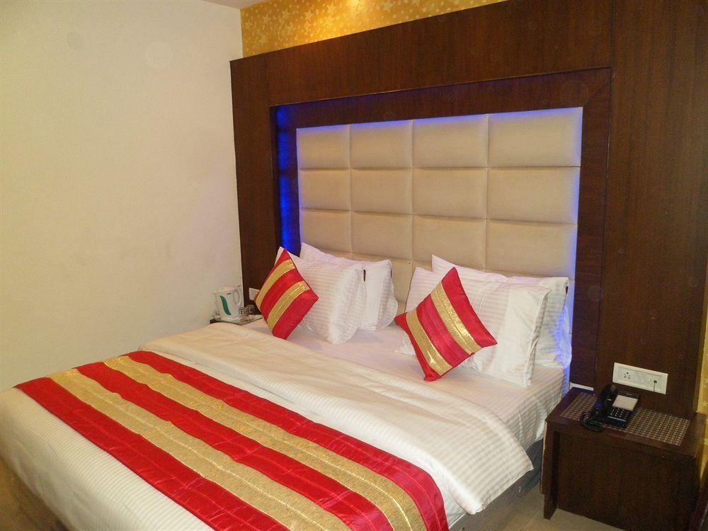 ניו דלהי Hotel Shelton מראה חיצוני תמונה