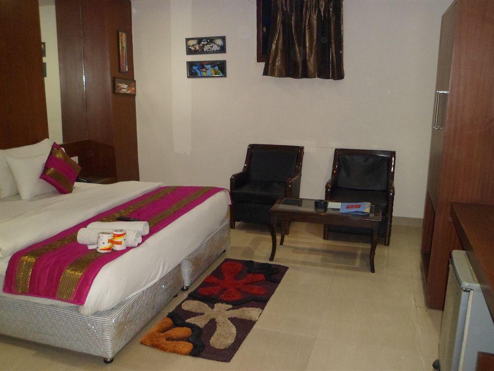 ניו דלהי Hotel Shelton מראה חיצוני תמונה