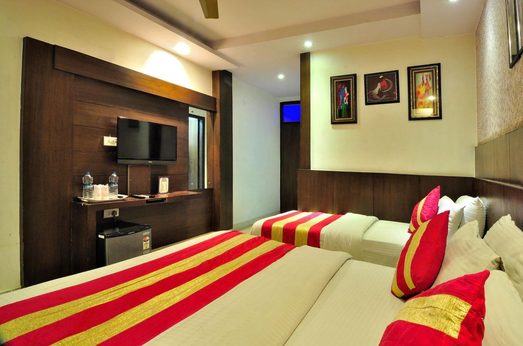 ניו דלהי Hotel Shelton מראה חיצוני תמונה