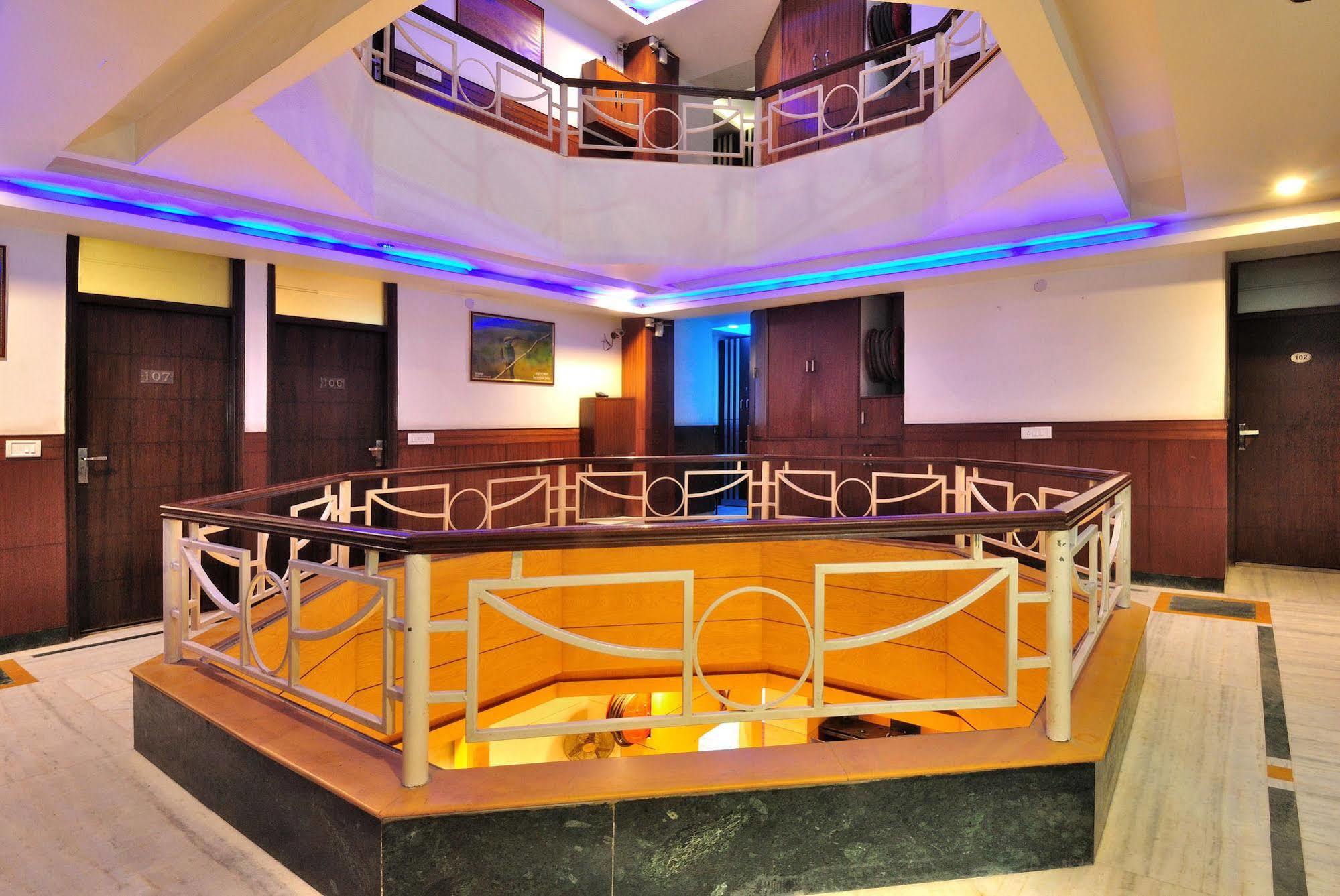 ניו דלהי Hotel Shelton מראה חיצוני תמונה