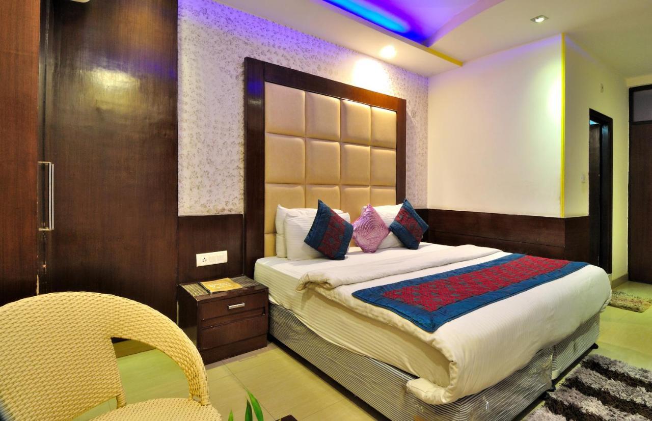 ניו דלהי Hotel Shelton מראה חיצוני תמונה